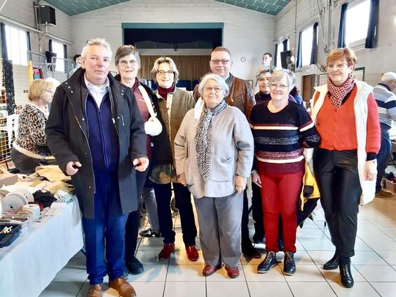 Photo des organisateurs de la manifestation des Puces Coutures